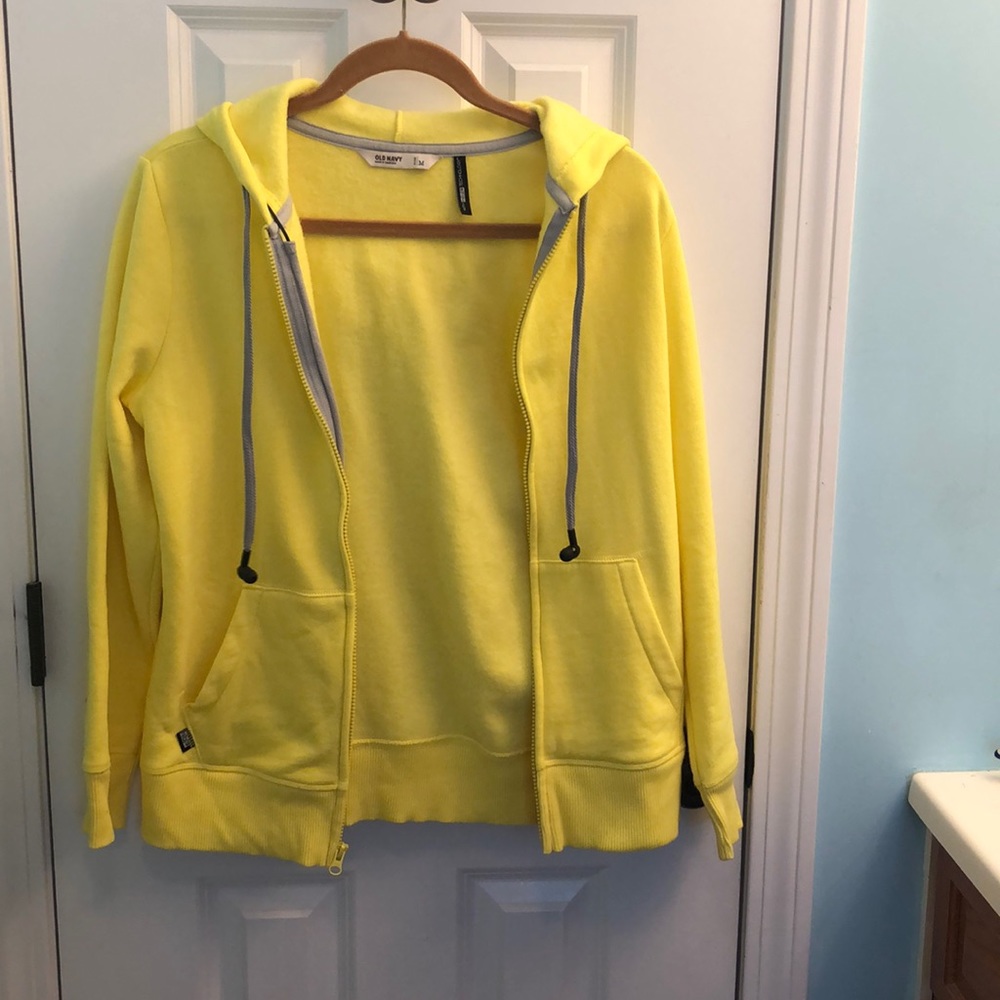 Yellow zip up with headphones🎁